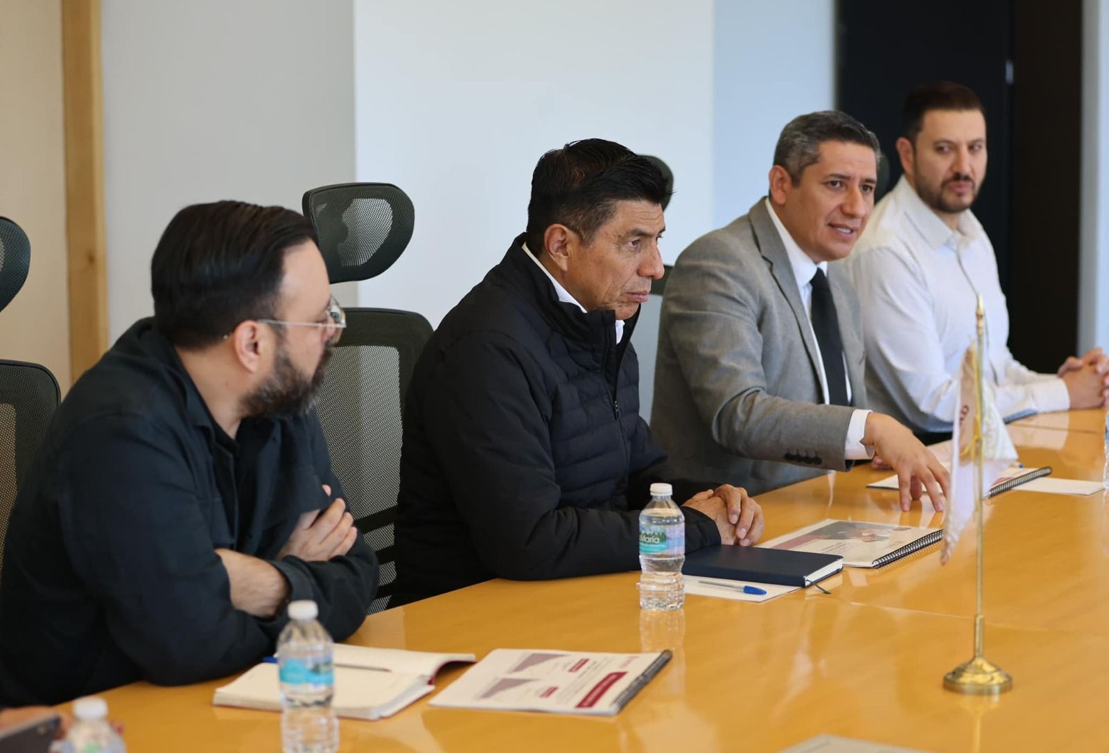 Suman esfuerzos gobiernos de México y Oaxaca para garantizar la paz y ...