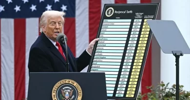 Corte de Apelaciones suspende fallo que bloqueaba aranceles de Trump