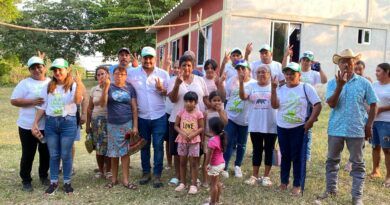 Ramiro Amezcua promete base policial permanente para fortalecer seguridad en zona maicera de Playa Vicente