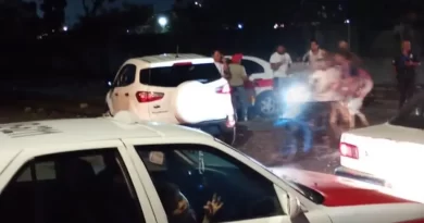 Tren impacta y arrastra camioneta cerca de la avenida Yáñez en Veracruz