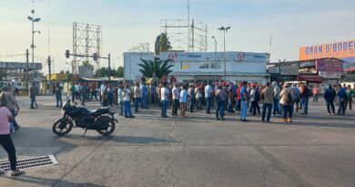 Bloquean Tuxtepec habitantes de 11 ejidos