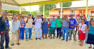 Ramiro Amezcua reitera compromiso con comunidades de Playa Vicente