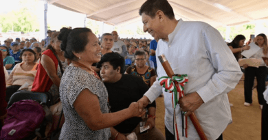Refuerza Gobierno de Oaxaca abasto de agua con entrega de tinacos