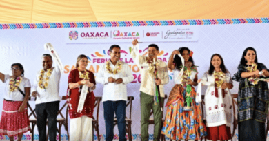 Reconoce Salomón Jara a cocineras tradicionales por impulso de Oaxaca con “Feria de la Tlayuda” en su 13° edición