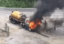 Se incendia pipa y cierran carretera