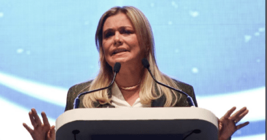 VIDEO: ‘Defendamos la prensa libre’: Maru Campos acusa a la 4T de engañar con protección de audiencias
