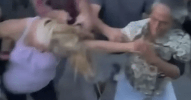 VIDEO: Reprueban riña afuera de hospital del IMSS: ‘ni porque son señoras’