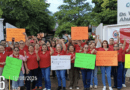 En Oaxaca sindicalizados del CONALEP protestan, en sus cartulinas señalan “Claudia Sheinbaum la educación no se recorta”