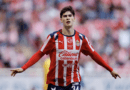 Chivas rompe el silencio tras oferta desde Europa por ‘Hormiga’ González