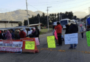 Se registra bloqueo en la carretera federal Tlaxiaco-Oaxaca; pobladores exigen a CFE conectar red eléctrica