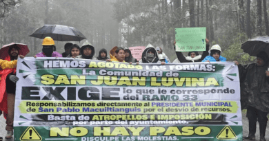 Exigen cuentas a autoridades de San Pablo Macuiltianguis por presunto desvío de recursos; comuneros bloquean la carretera Oaxaca-Tuxtepec